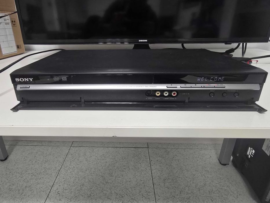 DVD Sony model - RDR - GX350, записващо
