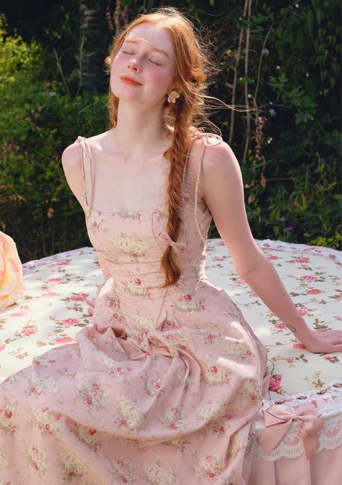 Платье lacemade S