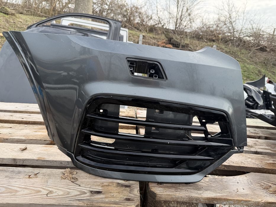 Броня /Десен Ъгъл от броня Audi Q3 S Line