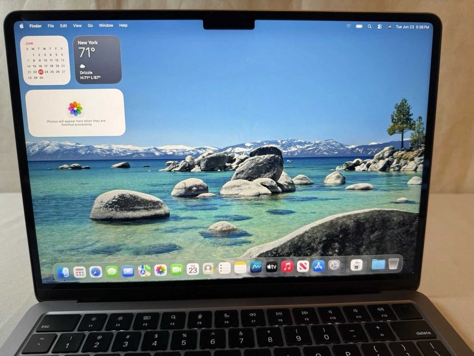 2022 Apple MacBook Air 13” M2
