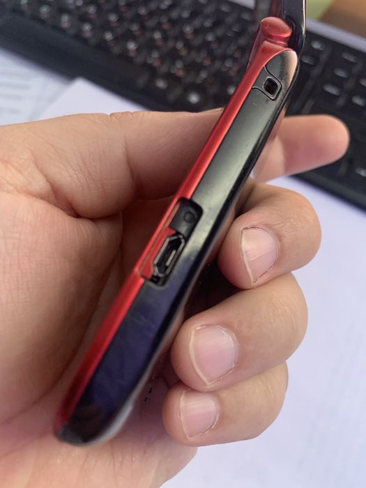 Продам ретро телефон самсунг GT-E2530