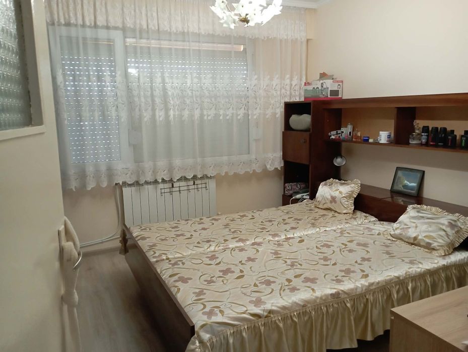 Тристаен апартамент+кухня