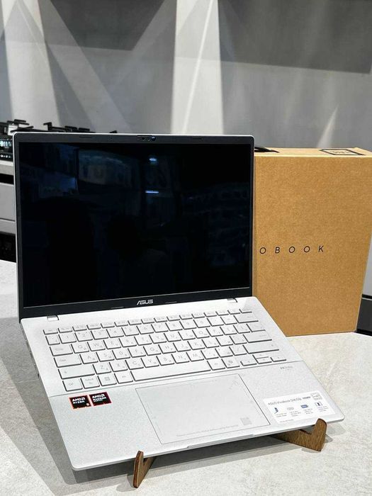 Asus Vivobook S14 AMD Ryzen 5 220/16/512/Display 14' OLED FHD