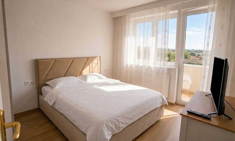 Apartament cu 3 camere + living