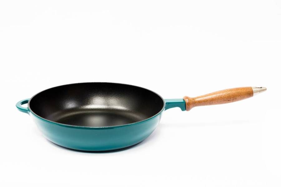 Чугунен дълбок тиган с дървена държка на винт: 20, 23, 24, 26, 28 с