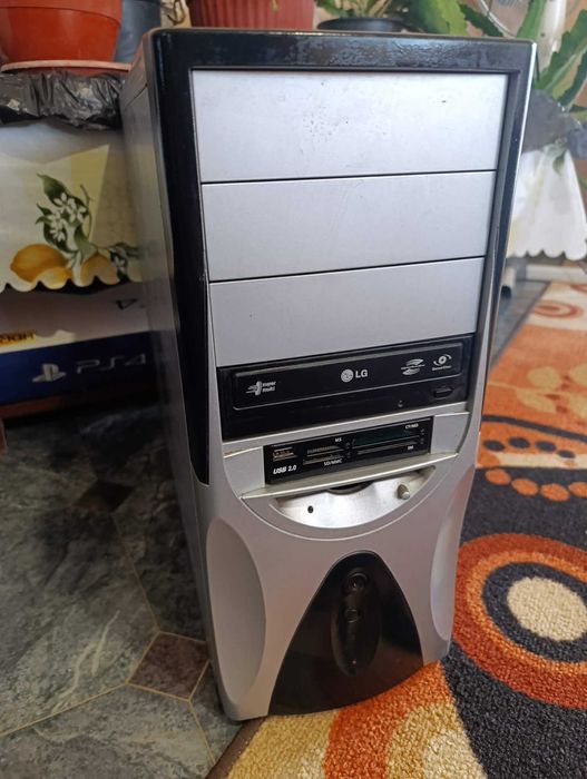 Настолен компютър