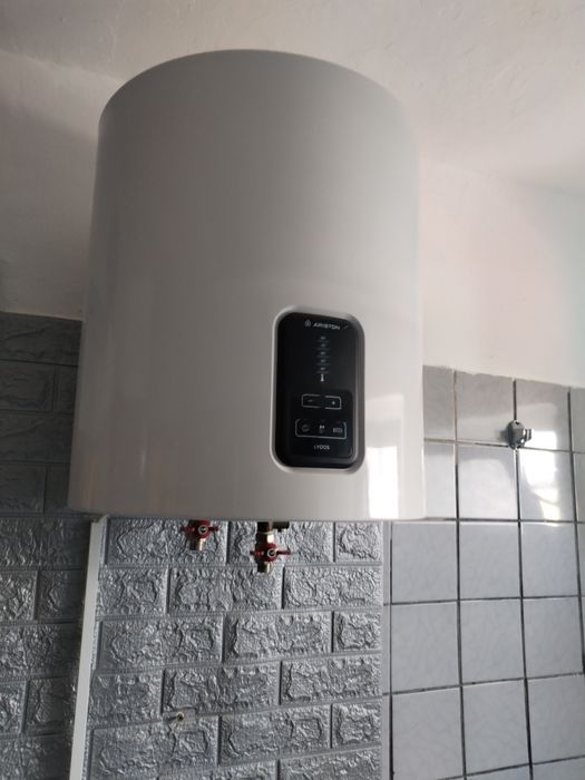 Boiler electric Ariston Lydos 50L – stare foarte bună