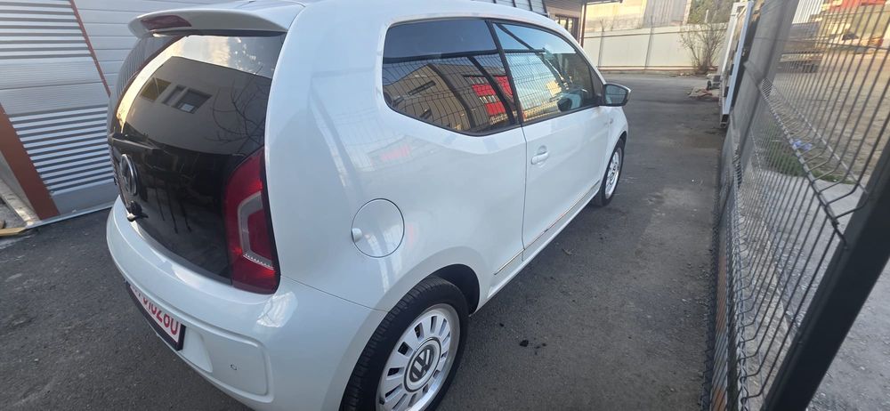 Vand vw up 1 l benzina