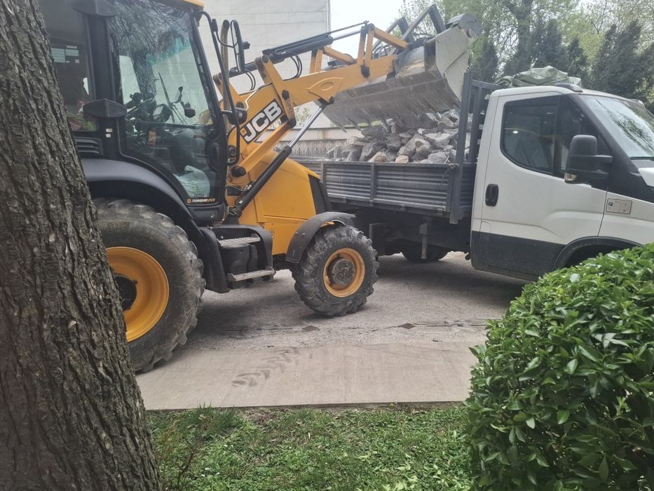 Închiriez buldoxcavator miniexcavator bobcat picon escavator săpături fundație casa demolari case evc moluz moloz fosa