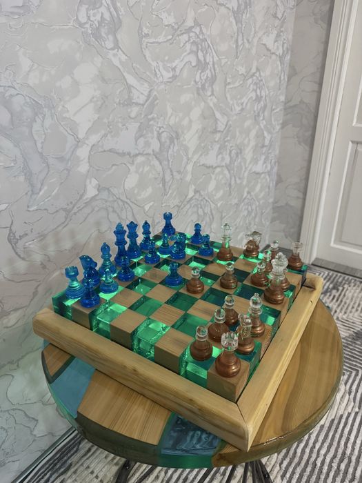 Premium shaxmat doskasi va shaxmat donachalari