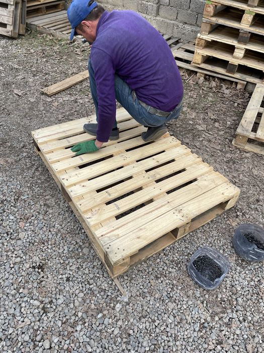 Paddonlar sotiladi .