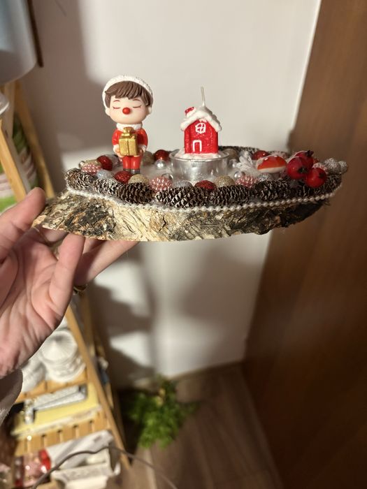 Aranjamente pentru masa de Craciun model unic