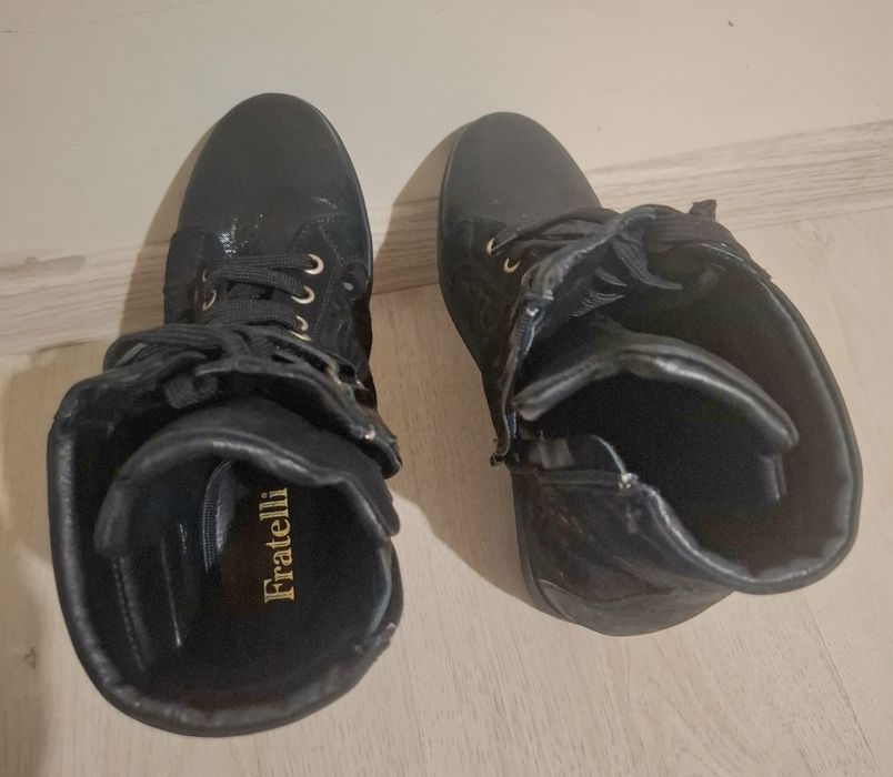 Боти с вътрешна платформа