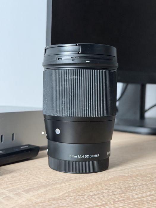 Obiectiv Sigma 16mm f/1.4 DC DN – Sony E-mount – stare foarte bună