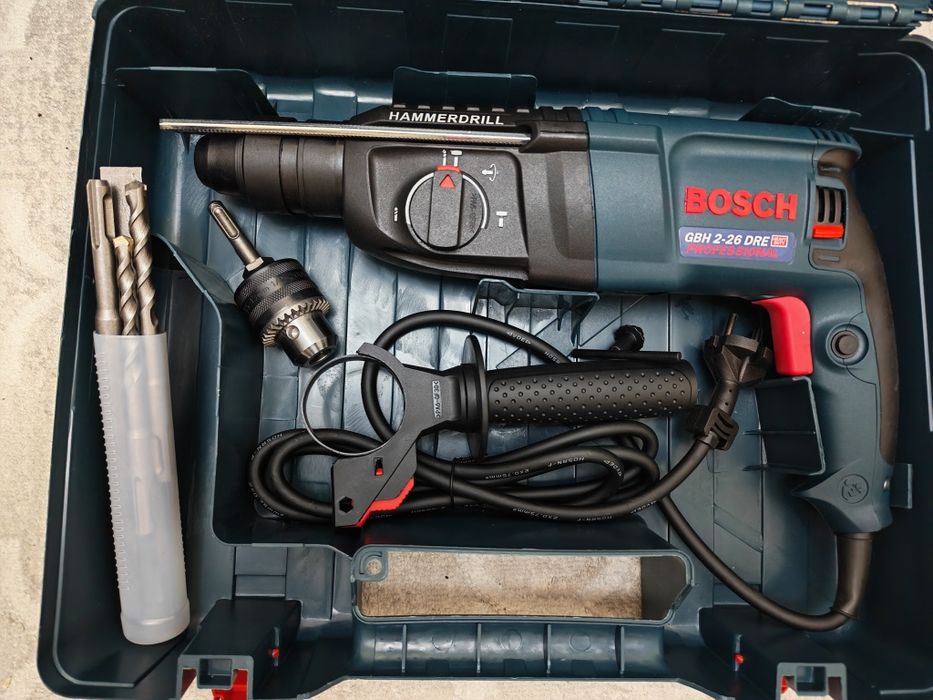 Перфоратор BOSCH