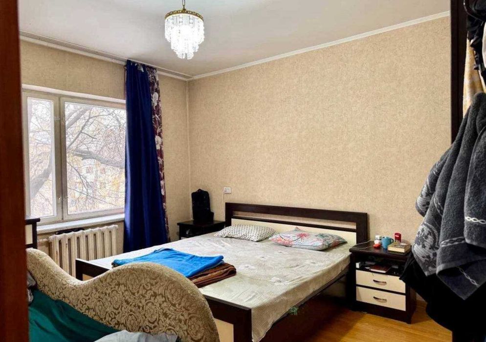 Новомосковская 80м2 77-Серия Кирпичный Бон Кафе