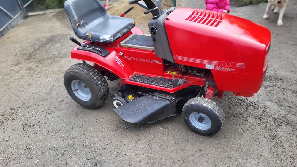 Tractoras gazon 12 cp