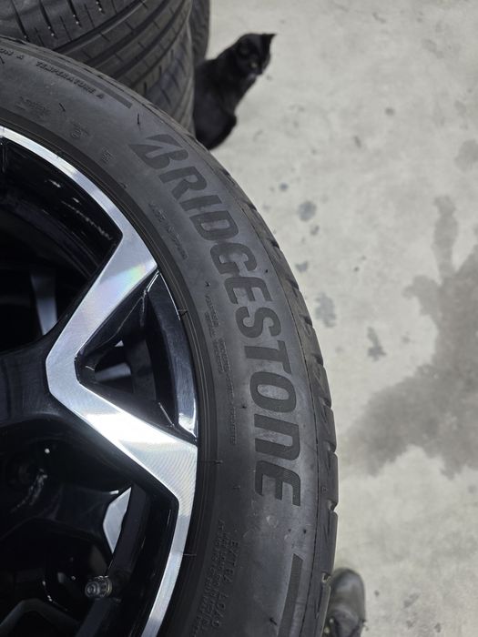 4 Броя 215/50/17 Bridgestone 2x6,6mm 2x5mm 22dot