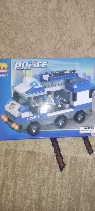 Продам конструктор полиция