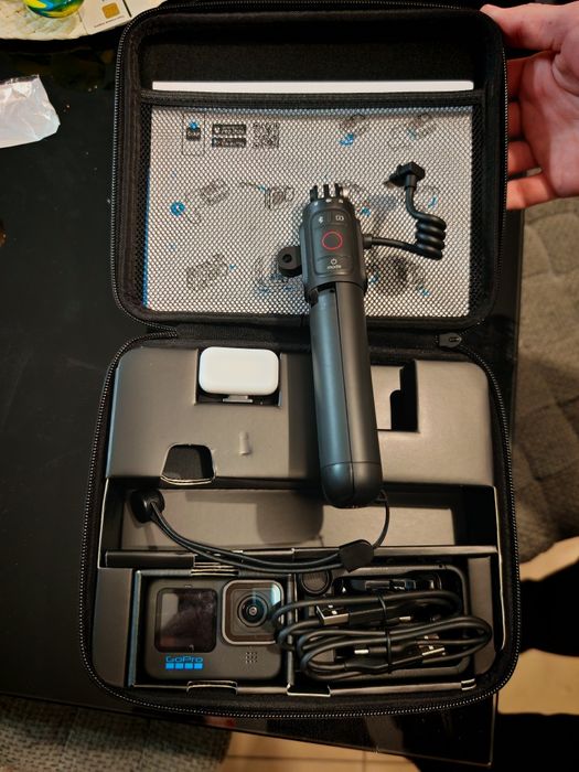 Camera GoPro HERO11 Black + Tripod + Accessory + Lighting