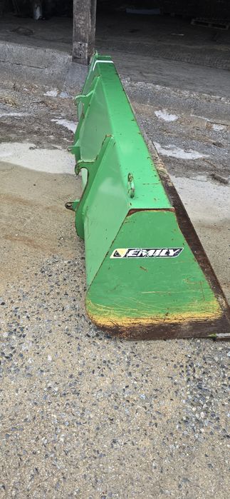 Tocator john deere 6130 cu incarcator frontal 85 cai am 2010 . Ca 6230