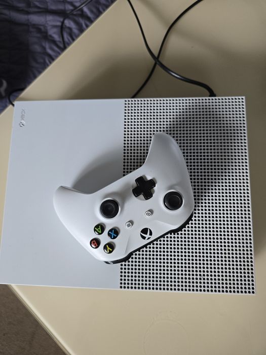 Xbox One S All Digital 1TB + controller | funcționează perfect
