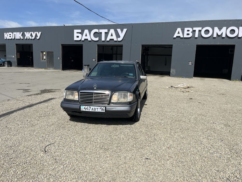 Мереседес е200 w124
