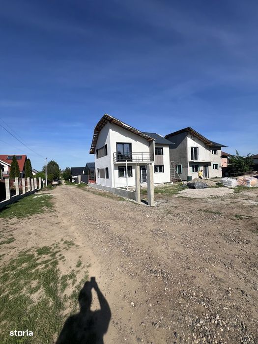 Casă nouă cu 3 camere, teren 550 mp Hemeius !!!