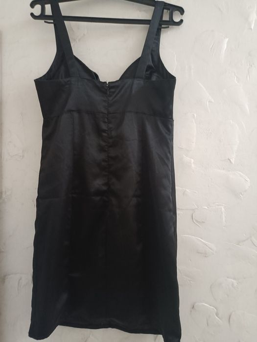 Платье от ginatricot