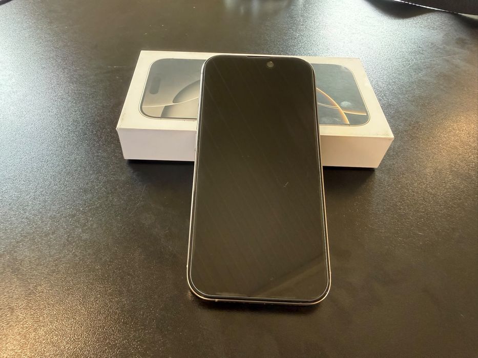iPhone 16 Pro Natural Titanium – impecabil, garanție până în decembrie 2027