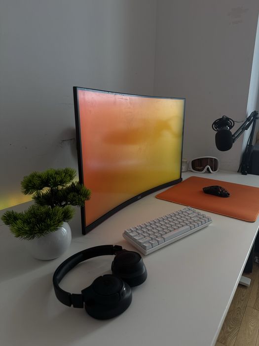 Monitor AOC curbat 165hz