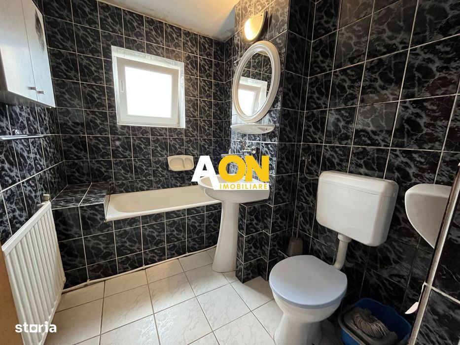 Apartament cu 3 Camere, Etaj Intermediar, Zona Cetate