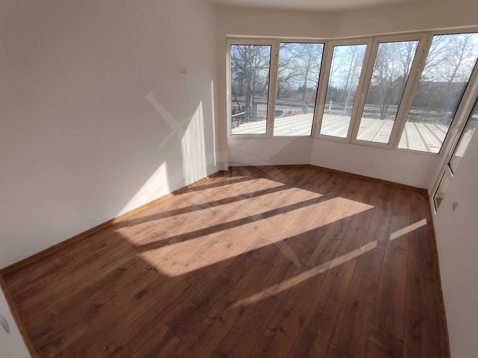 Продава се Двустаен апартамент в Варна, Бриз - 61 кв.м за 1966 €/кв.м - Снимка #1