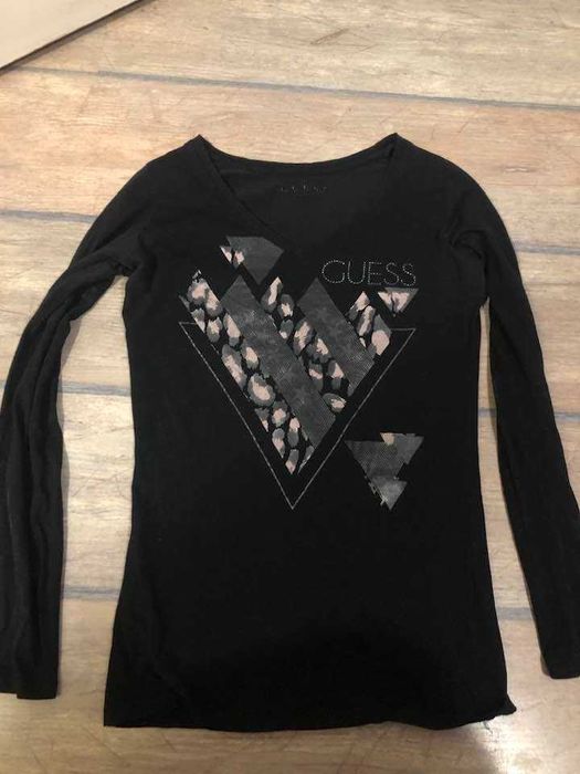 разпродажба на тениски Guess и Gaudi