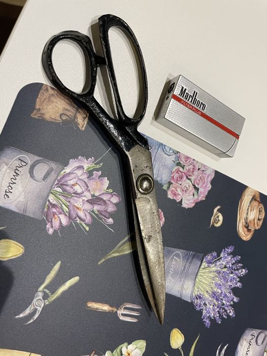 Foarfecă veche de croitorie românească