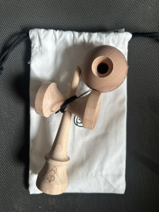 Kendama miguel nou nouța