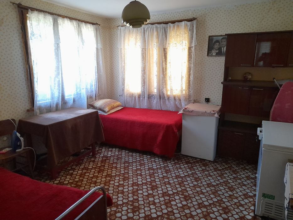 Продавам къща в с. Динковица