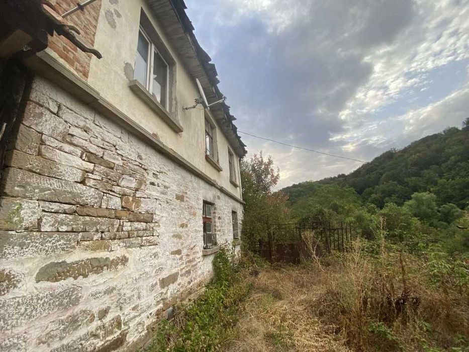 Продава се Къща в с. Чукилите, Област Габрово - 146 кв.м за 240 €/кв.м - Снимка #2