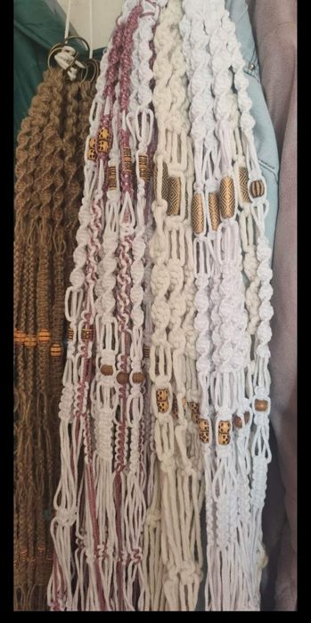 Двойно Макраме  за две саксии 14  лв..  двуцветни и бели 6.00лв.Канап