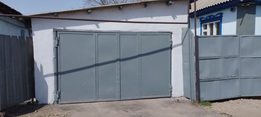 Продам дом, гараж, баню, времянку.