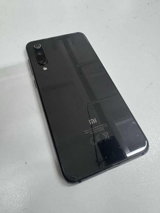 Продам телефон Mi 9 SE