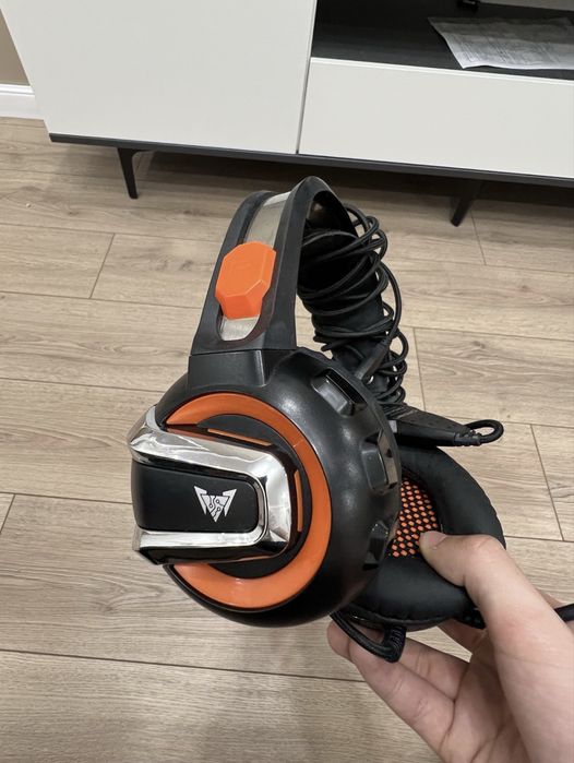 Продам игровые наушники