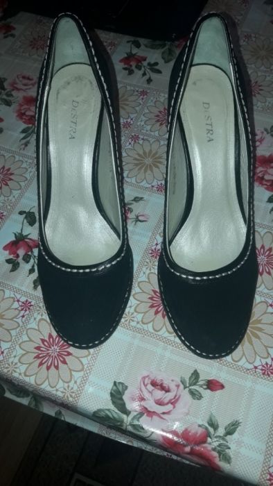 Продам практически новые туфли.