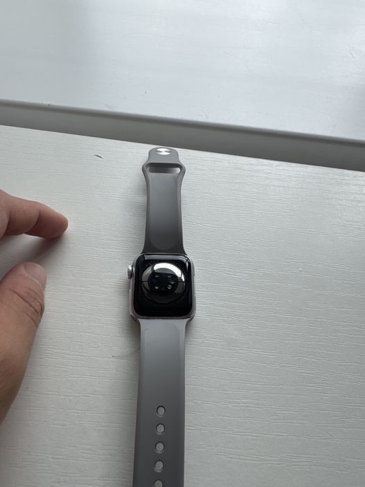 Продам смарт часы  apple watch