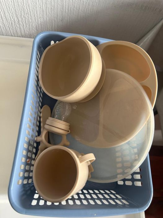 Продам детскую посуду