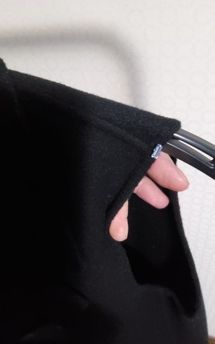 Продам женские жилеты