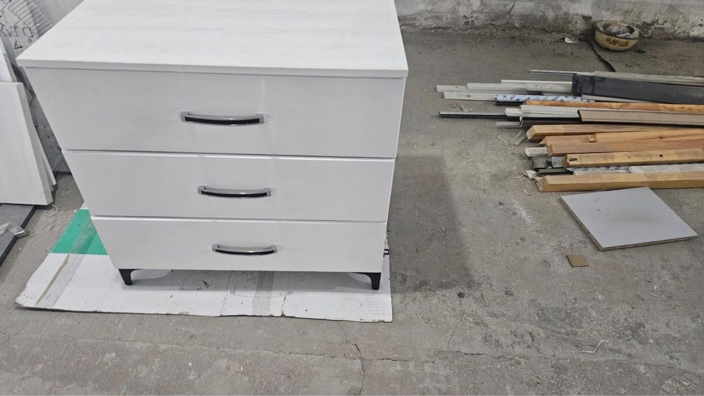 Комод новый продам