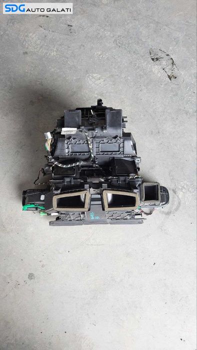 Incinta Canal Aer Ventilatie Suport Aeroterma Radiator Radiatoare Renault Megane 3 2008 - 2016 Cod T1003362D T1001779L [LC3005]