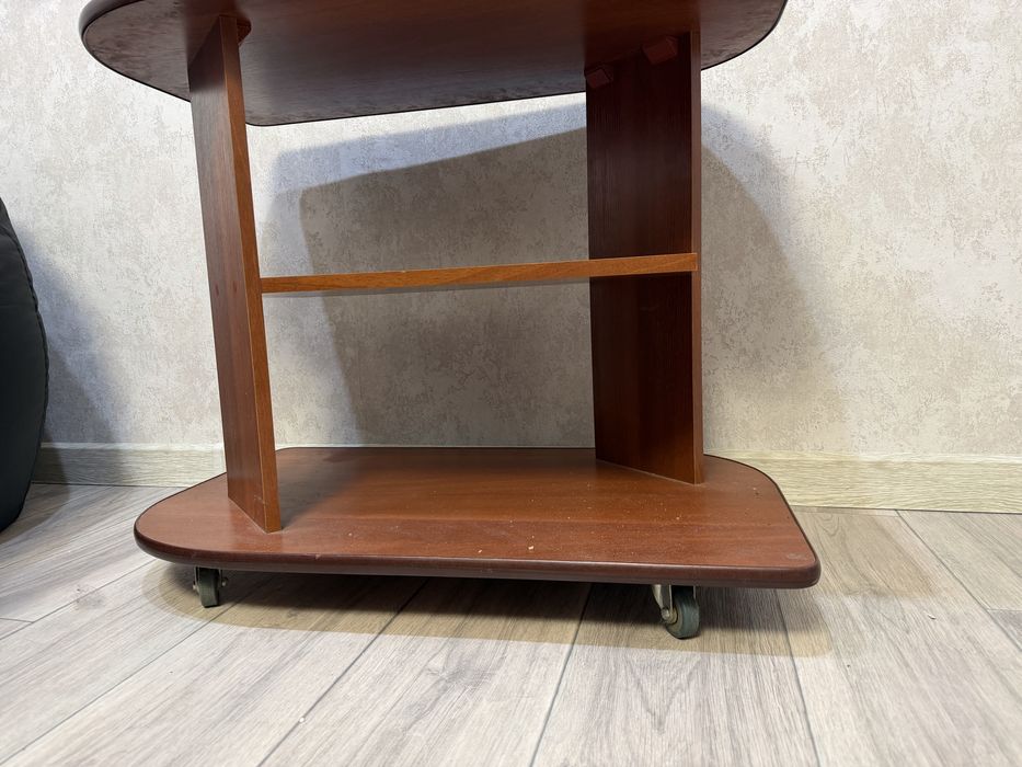 Продам журнальный столик