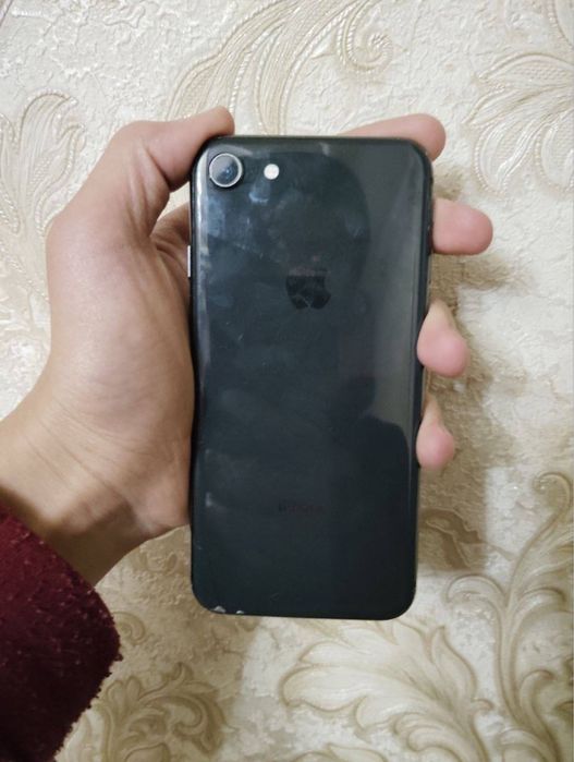 Iphone 8 64 gb xolati yaxshi
